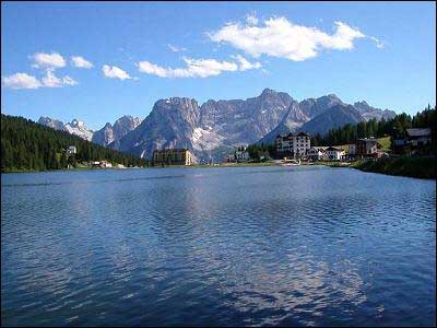 Hotel on the Lake